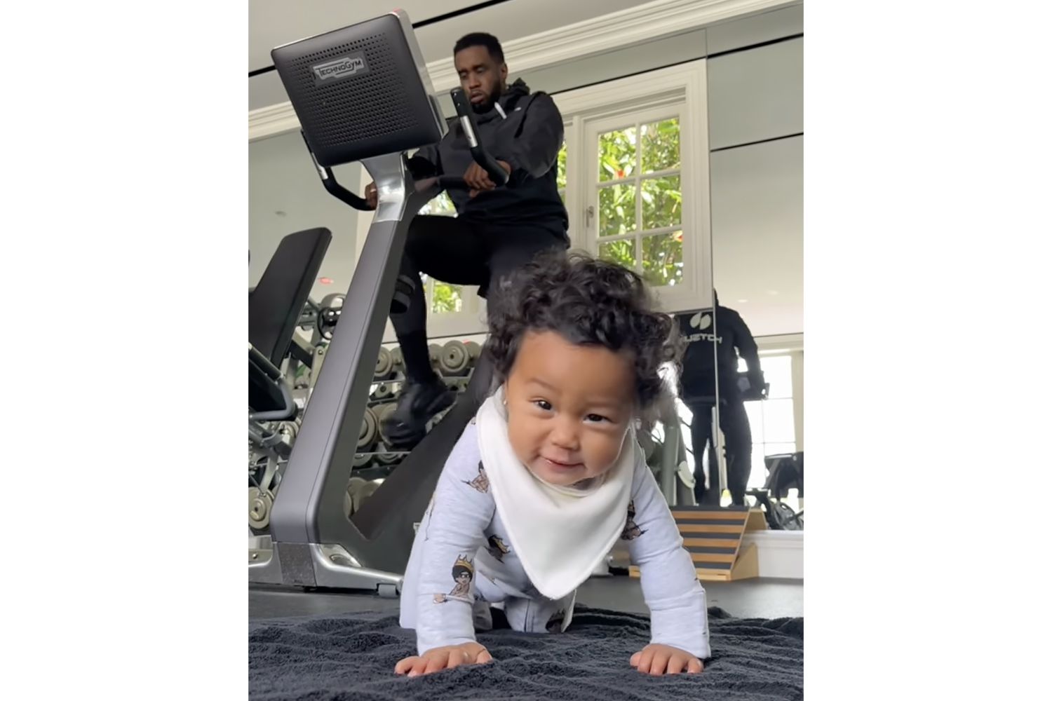 Love Sean Combs & Daddy Diddy Hit The Baby Gym In Sweet Playdate Video: Watch