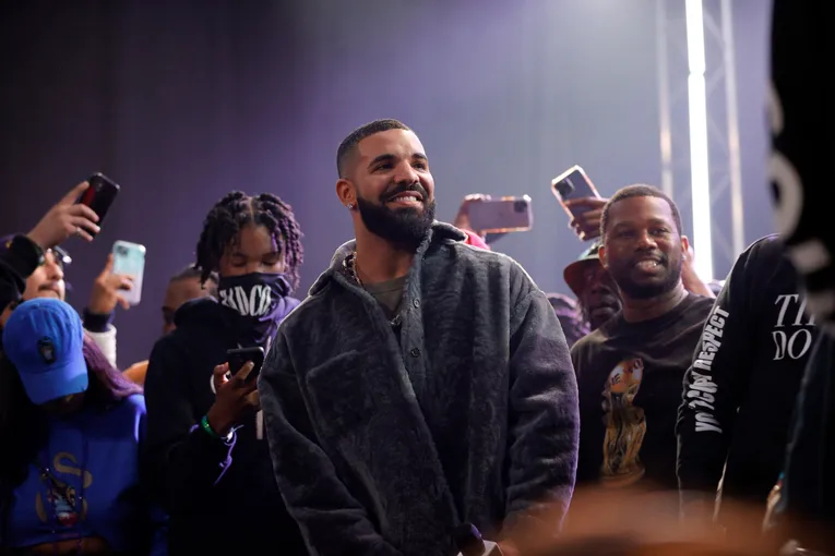 Drake Seemingly Takes Shot At Kendrick Lamar With Cryptic Instagram Story