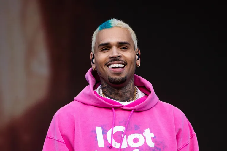 Chris Brown’s Jacket Starts Tug-Of-War At Jersey Show: Watch