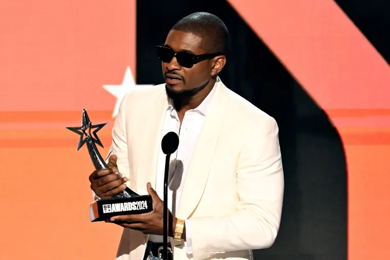 BET Awards: Usher Gives Emotional Speech On Family & Forgiveness While Receiving Lifetime Achievement Award