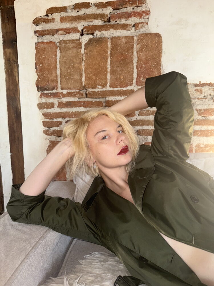 “Blonde, asymmetrical, bob” is Macy Rodman’s new playlist for the femme fatale in all of us